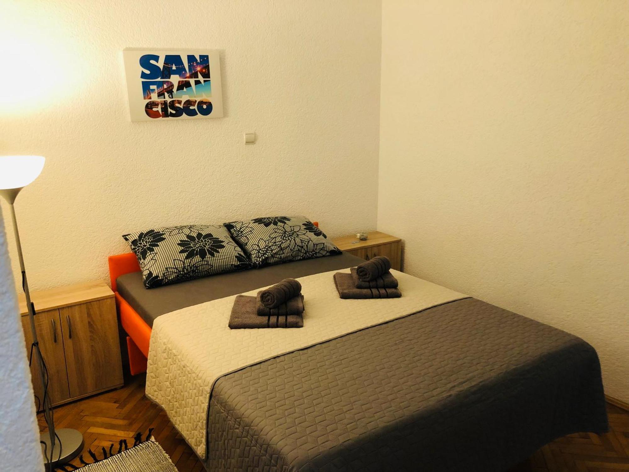 Apartmani Ema Трогир Экстерьер фото