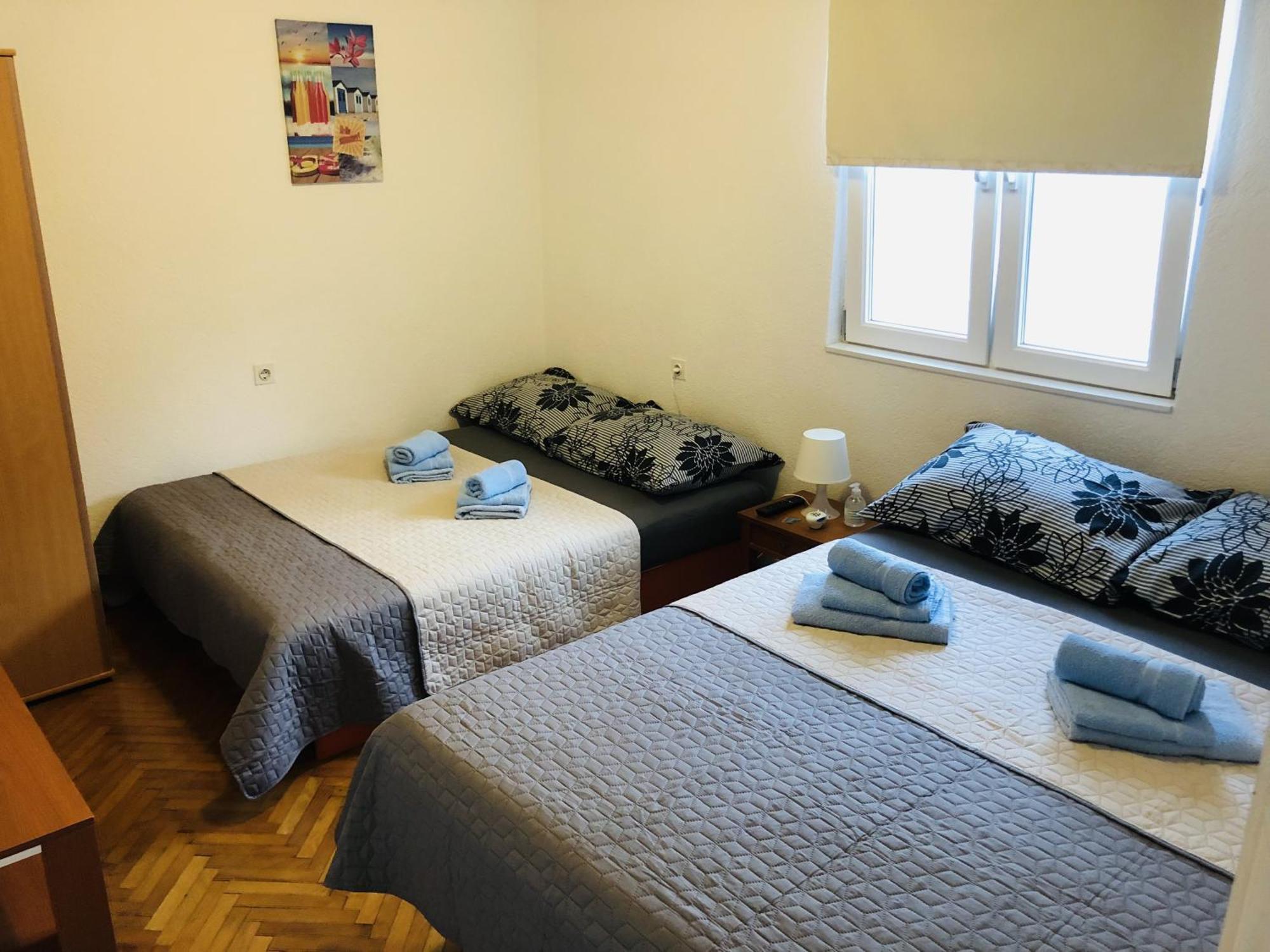 Apartmani Ema Трогир Экстерьер фото