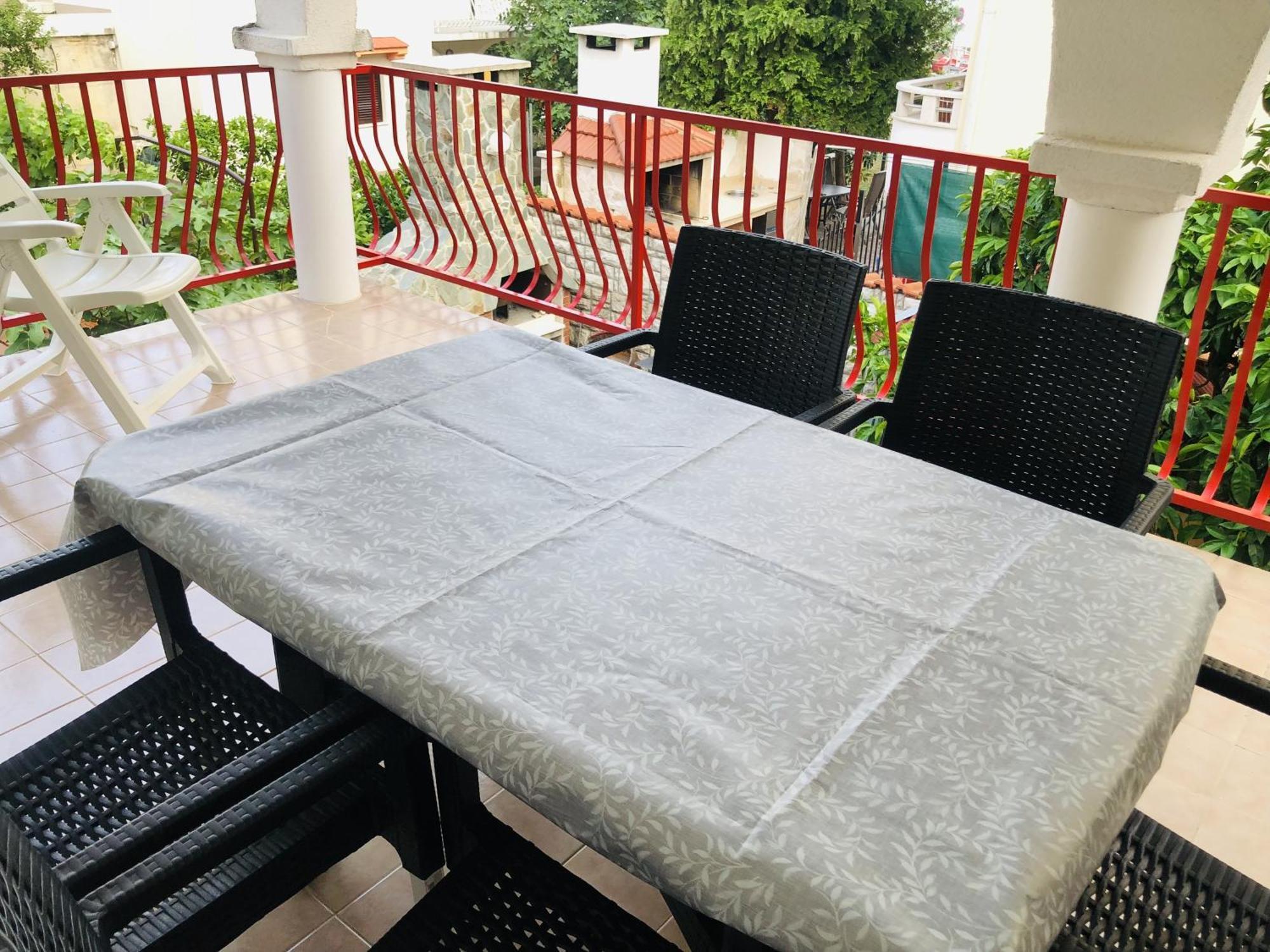 Apartmani Ema Трогир Экстерьер фото
